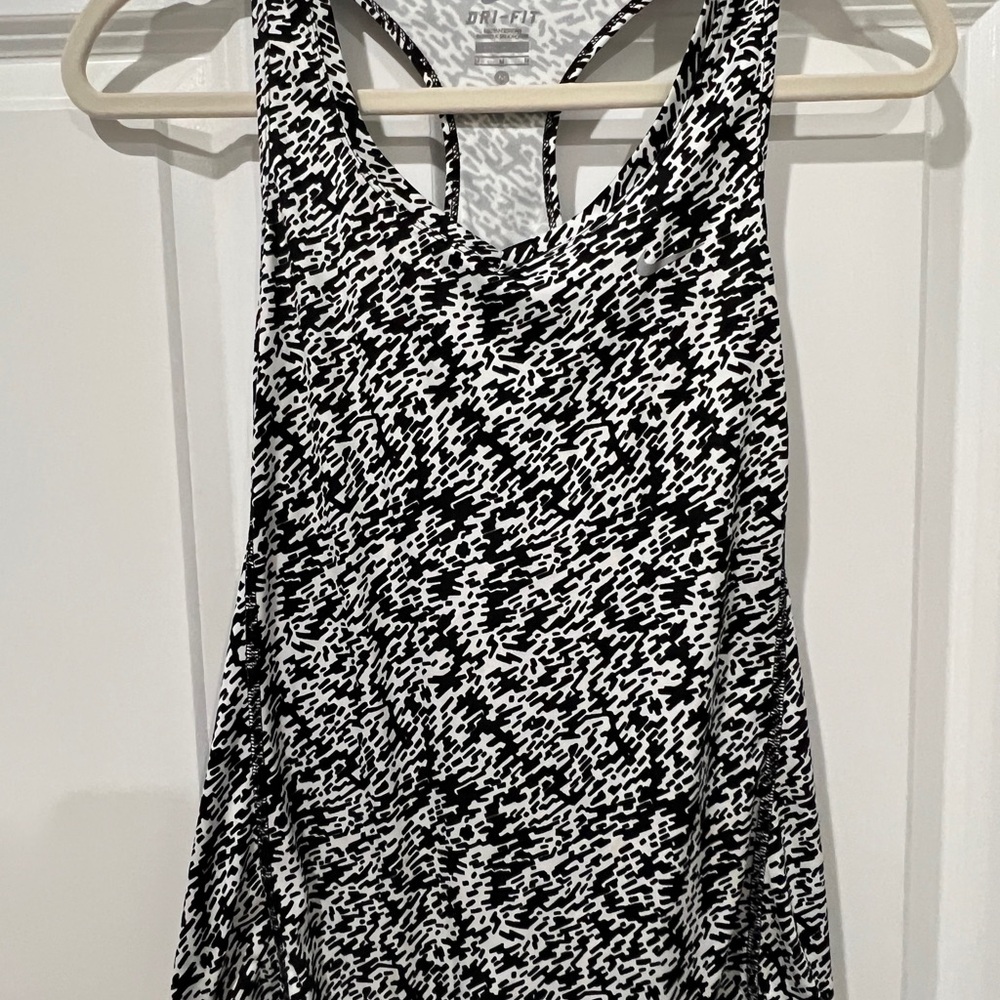 Women’s Nike Dri-fit workout tank, Size M